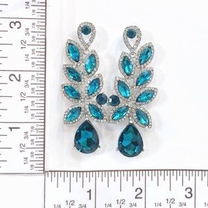 Cherryl’s Jewelry - Crystal Chandelier Event Earrings Cherryl’s Jewelry - Crystal Chandelier Event Earrings